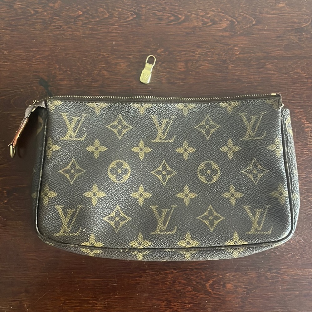 Louis Vuitton Pochette
